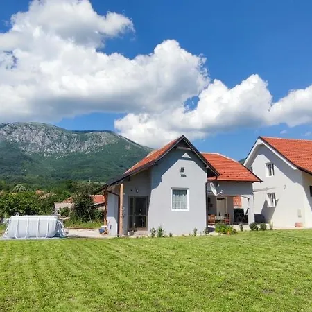 Апартаменты Petrovic Semce Suva Planina