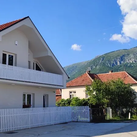 Апартаменты Petrovic Semce Suva Planina