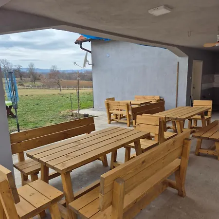 Апартаменты Petrovic Semce Suva Planina Gadzin Han