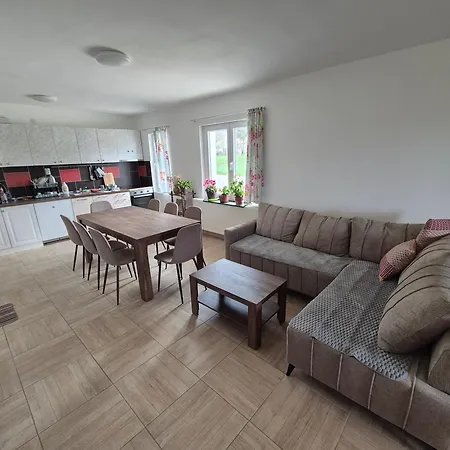 Petrovic Semce Suva Planina Апартаменты