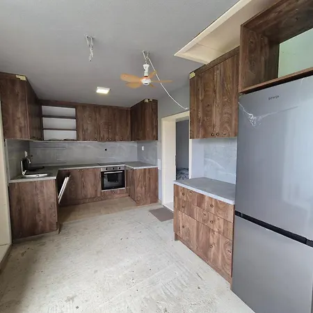 Petrovic Semce Suva Planina Gadzin Han