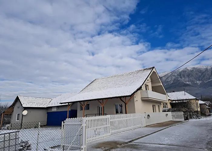 Petrovic Semce Suva Planina Διαμέρισμα