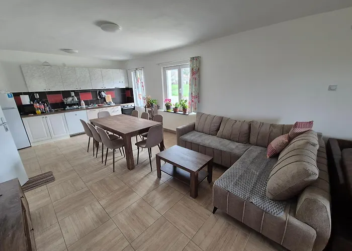 Petrovic Semce Suva Planina Διαμέρισμα